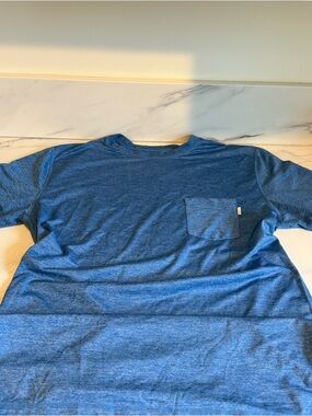 Vuori blue athletic workout top